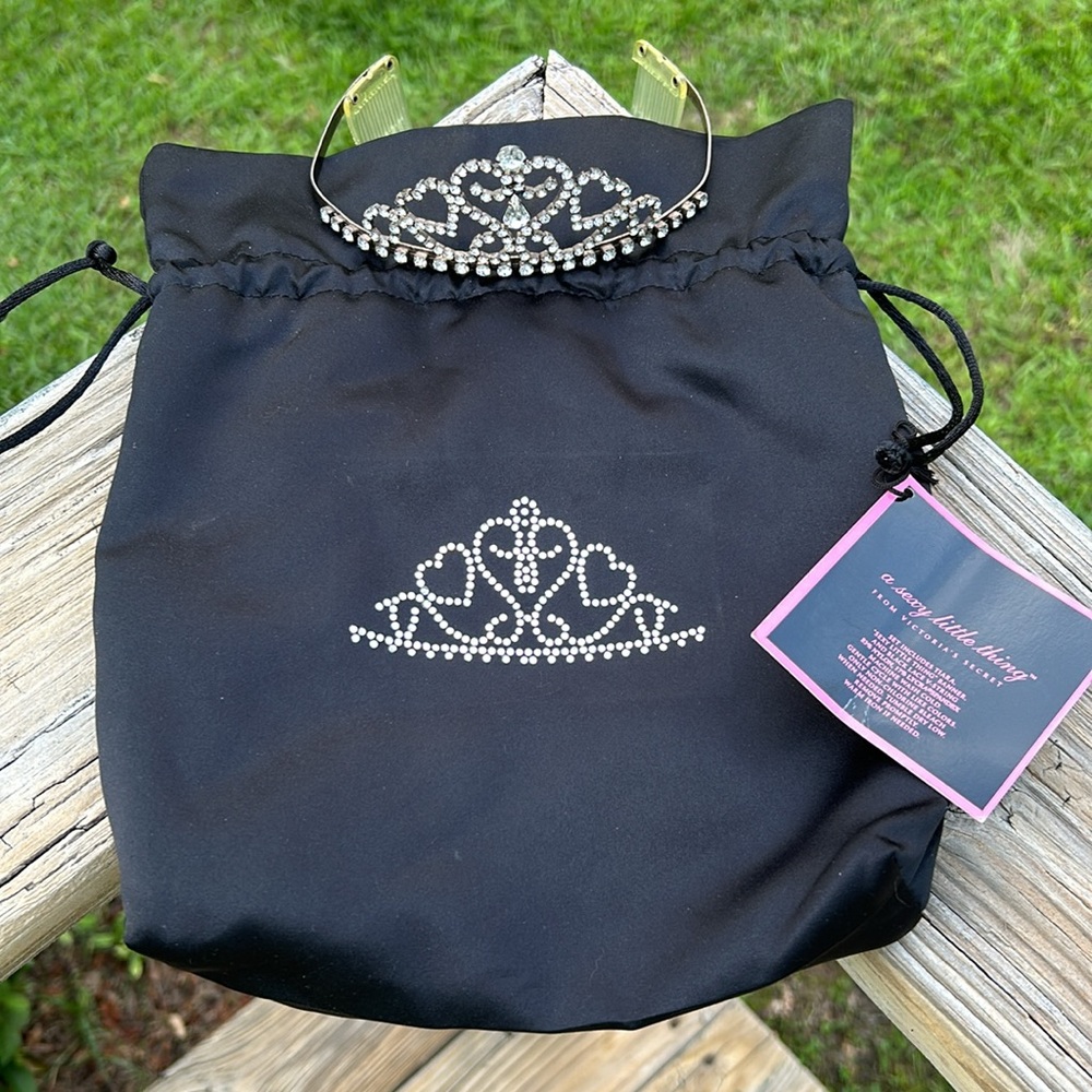 👑RARE HTF Vintage Victorias Secret “Miss Sexy Little Thing” Tiara w/Satin Bag - Picture 15 of 16
